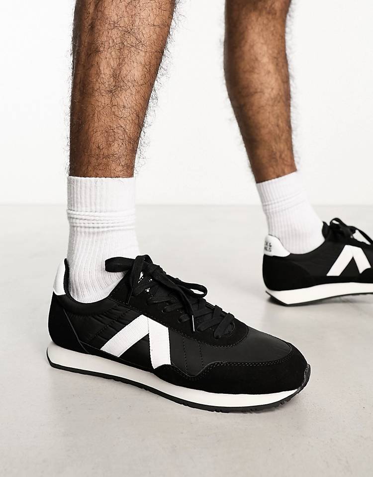 Jack & Jones retro runner sneakers with contrast stripe in black